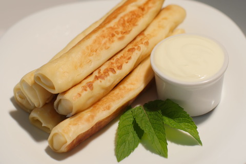 PANCAKES WITH HAM AND DUTCH CHEESE